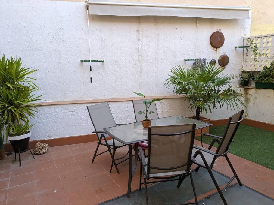 Acogedor Apartamento Y Parking Madrid Esterno foto